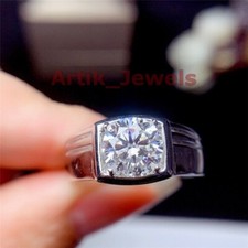 Moissanite With White Gold