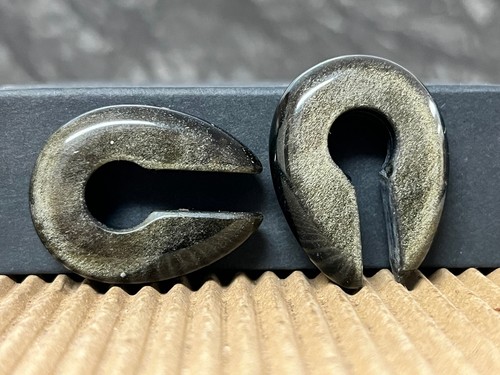 Pair gold obsidian keyhole - pair,