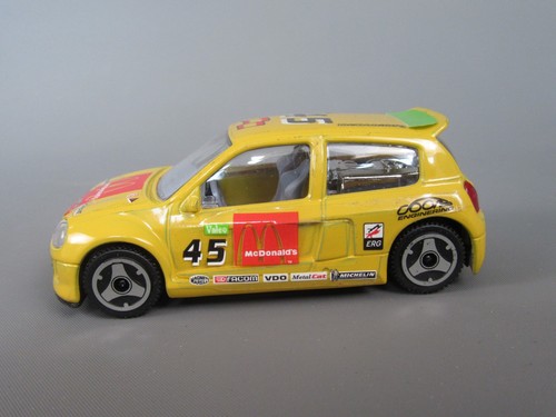 C643 burago italy renault clio - c643,