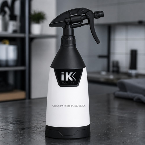 Car detailing trigger spray - car,