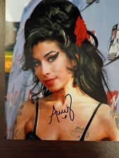 Amy Winehouse Signed 8x10 COA