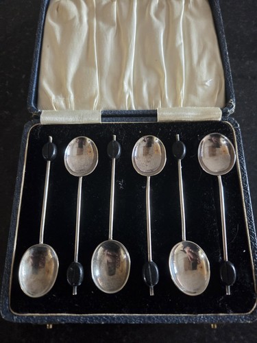 Vintage cased set - set, of