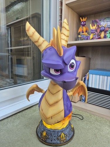First figures spyro the - first,