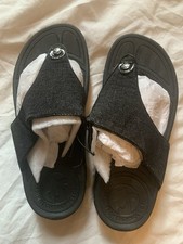 Trim Sole Technology Flip Flops  Size 5  Brand New