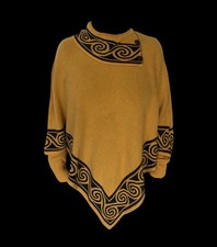 Pointed Poncho Ecuador Alpacas