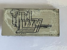 VINTAGE THIN LIZZY MIRROR PIN