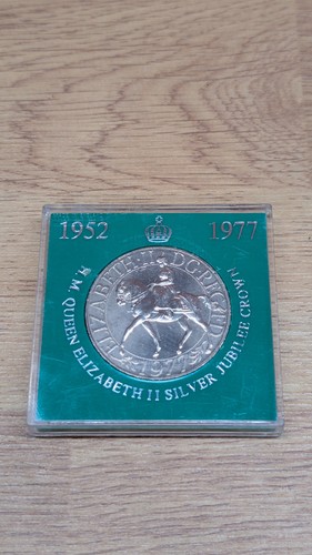 Queen elizabeth silver - queen,