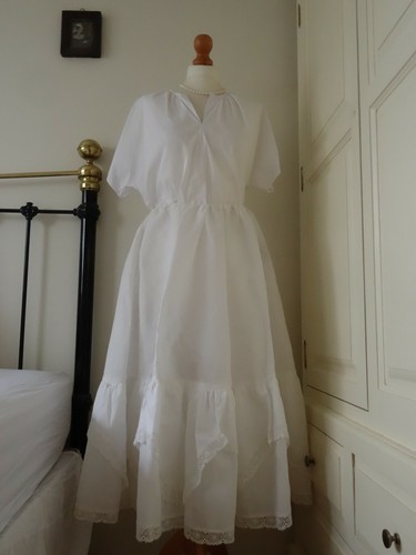 Droopy browns white - &, bridal