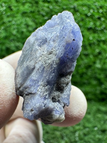 Tanzanite crystal with color - crystal,
