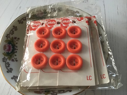Bulk vintage pikaby - bulk, buttons