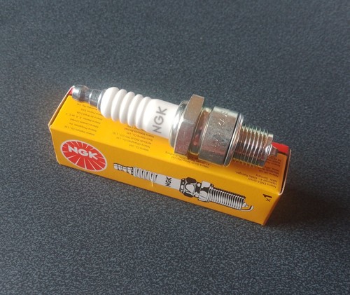 Vespa px125 spark plug - spark,