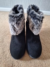Matalan Soleflex Ladies Wedge Ankle Boots, Size 6 Black Suede, Fur Trim NWOT