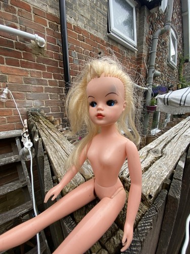 Vintage genuine sindy - vintage,