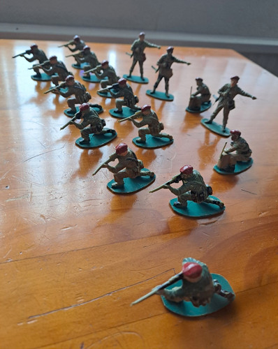 Painted plastic toy soldiers - painted,