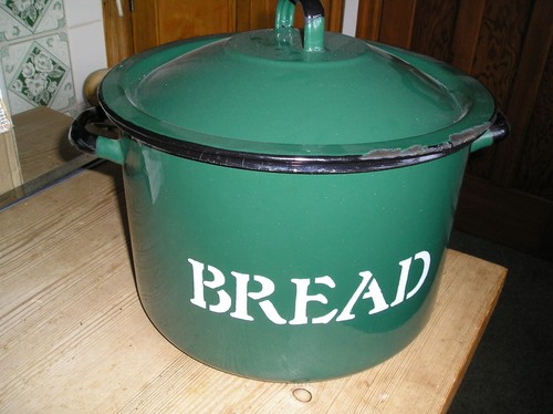 Green enamel bread bin - green,