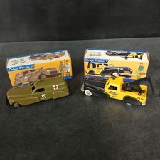 Dimestore Dreams Model Vehicles US Army Ambulance 20006 & Tow Truck 20065 -CP 