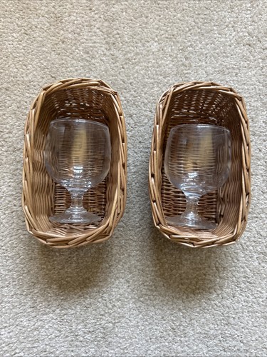 Pair short stem wine - of,
