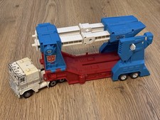 Vintage Transformers G1 Autobot Ultra Magnus Action Figure 1984 Hasbro Takara 