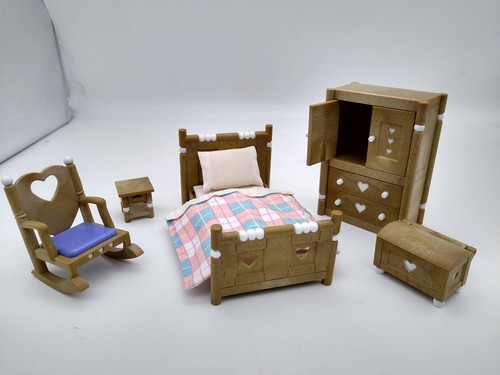Rare authentic sylvanian - rare,