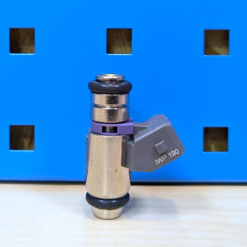 Fuel injector for - fuel, guzzi