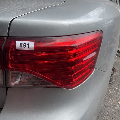 Toyota avensis 2013 2015 rear - 2013-2015,