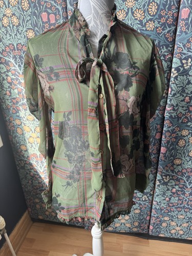Studio preen size - studio, green