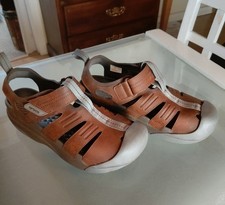 Mens Brand New Crocs Yukon