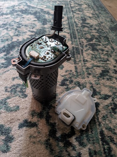 Genuine dyson v10 faulty - genuine,