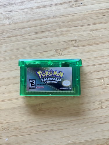 Pokemon emerald version - emerald,