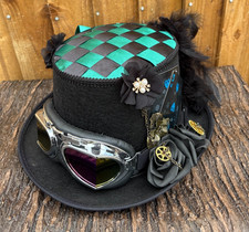 Unisex Black Green Steampunk Top Hat Feather Chains Checkered Goggles 60cm (4)