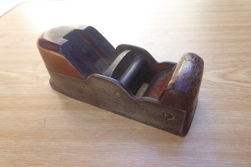 Antique dovetailed smoothing - antique,