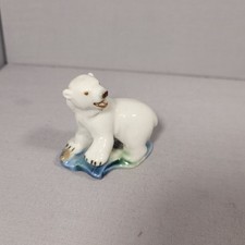 Early Wade Whimsie Polar Bear