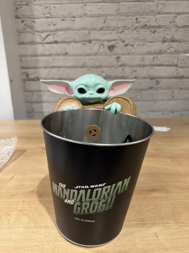 Grogu popcorn bucket - grogu,