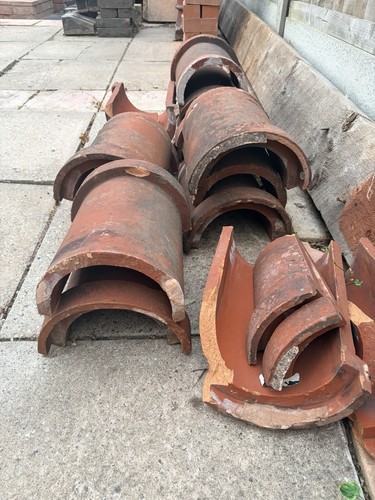 Crest hip ridge roof tile - crest,