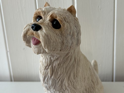 Sitting resin west highland - resin,