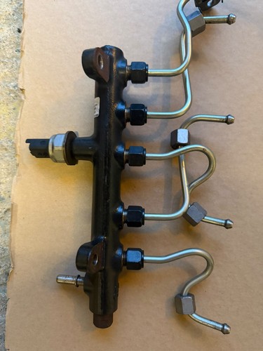 Fuel rail for ford kuga - fuel,