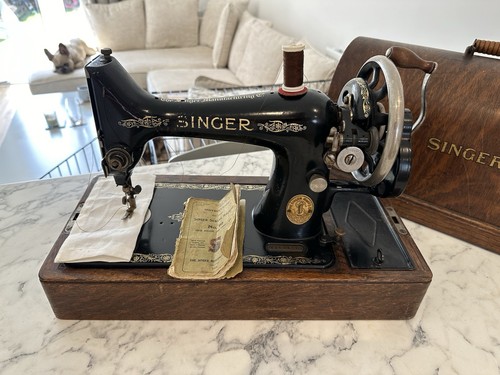 Vintage 1924 singer hand - 99,