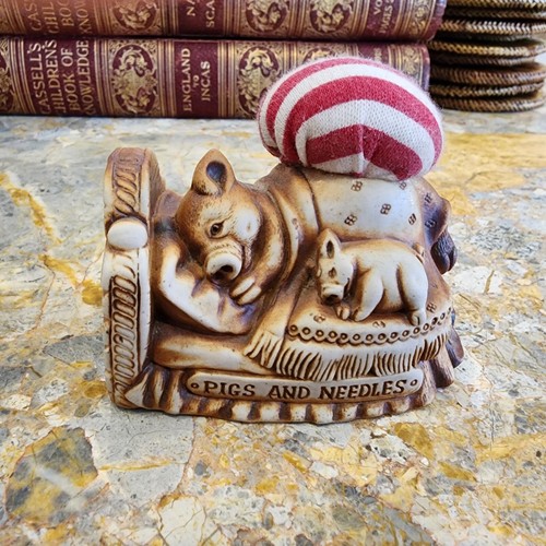 Vintage swagman pottery pigs - vintage,
