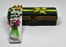 LIMOGES BOX - VINTAGE GIFT BOX