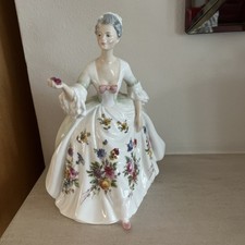 Royal Doulton Vintage Figurine Diana HN2468 VGC Made In England