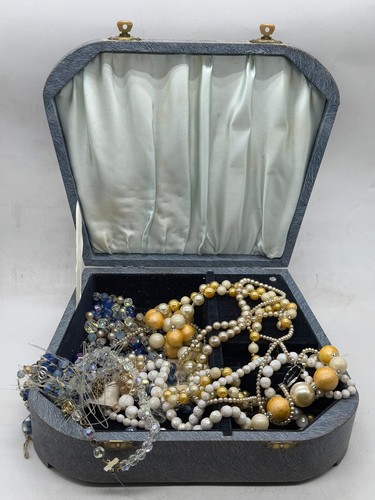 Vintage jewellery box - box, of