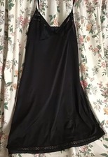 DEBENHAMS SIZE 18 BLACK PETTICOAT FULL SLIP TRADITIONAL VINTAGE LINGERIE
