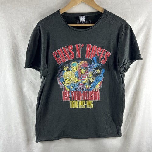 Guns roses use - guns, illusion