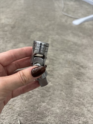 Snap swivel socket joint - on,