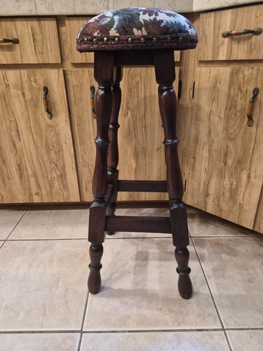 Vintage english bar - bar, with
