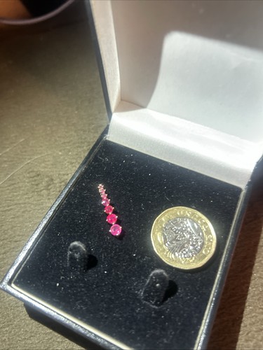 9ct gold ruby - 9ct,