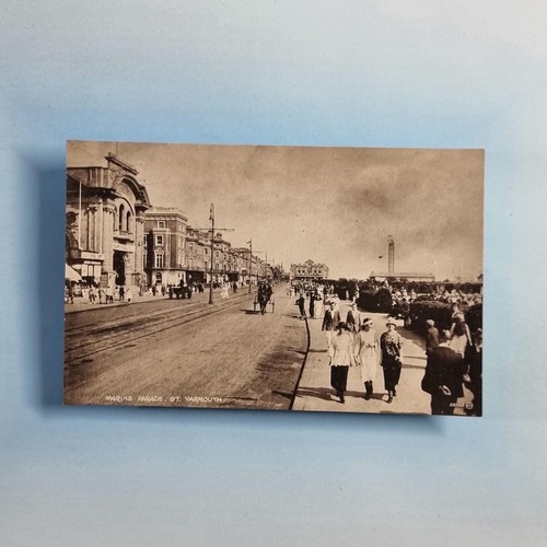 Great yarmouth postcard c1920 - great,