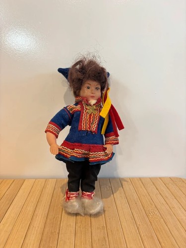 Vintage sámi folk art - vintage,