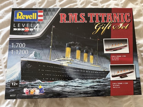 Scale model kit - , revell