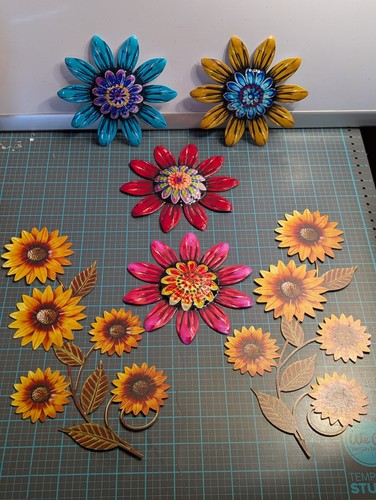 Metal flowers wall decor - flowers,